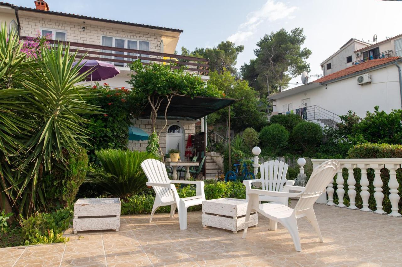 Villa Fjaba - By The Sea - With The Big Terraces & Great Sea View تروغير المظهر الخارجي الصورة