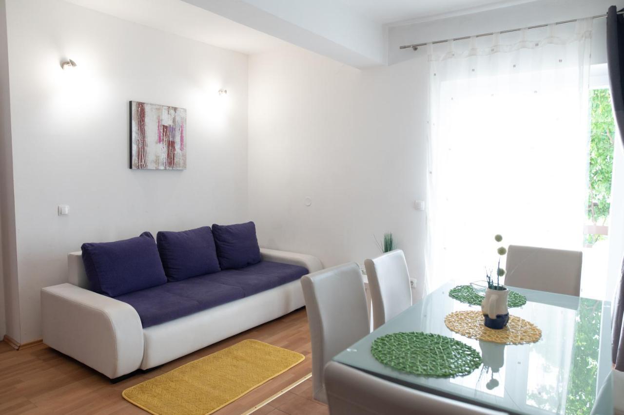 Villa Fjaba - By The Sea - With The Big Terraces & Great Sea View تروغير المظهر الخارجي الصورة